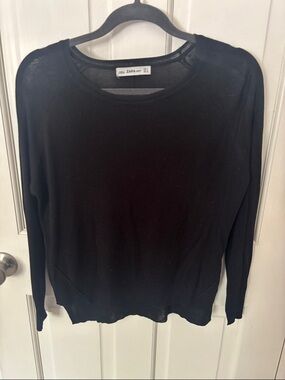 ZARA Black Long Sleeve Crewneck Lightweight Sweater